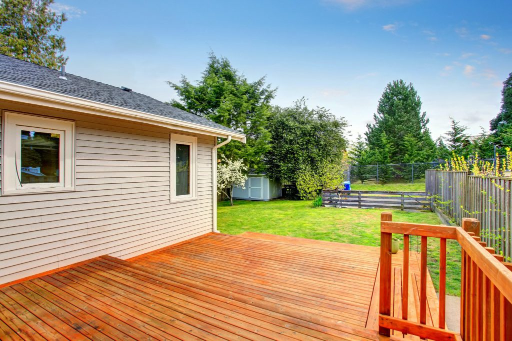 how to stain a deck