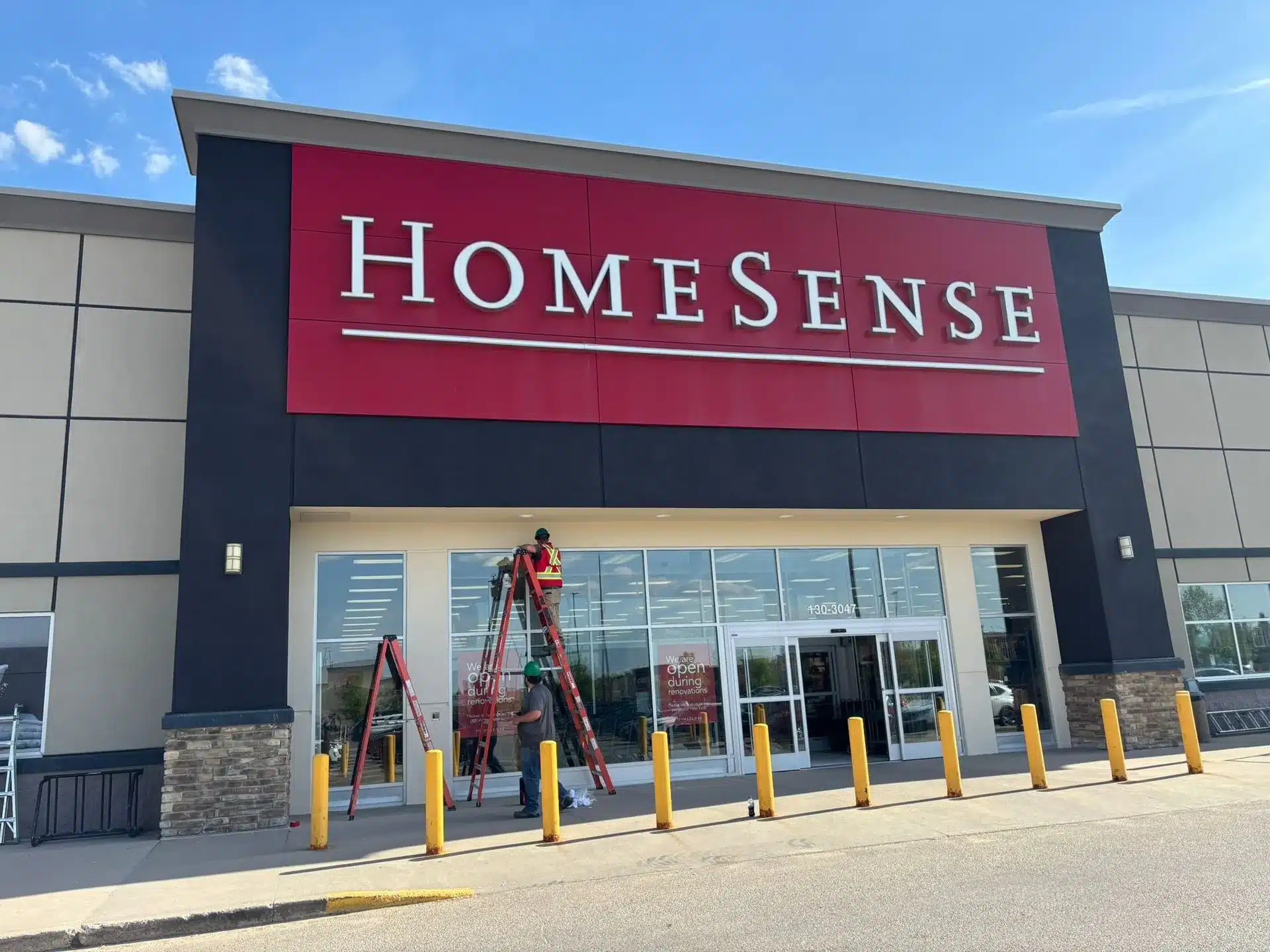 Commercial+paint+job+for+HomeSense+in+Saskatoon-1920w