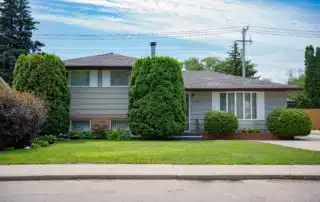 is it safe to live in a house with lead paint